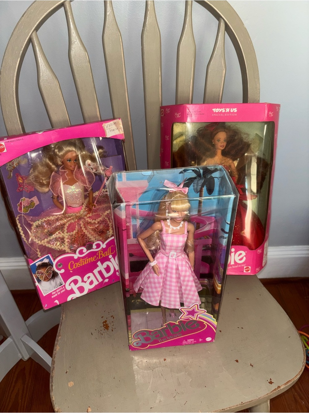 Mattel Barbie Trio in Pink and Red Fashion Dolls